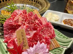 -山川小町·极番烧肉(新地假日广场店)