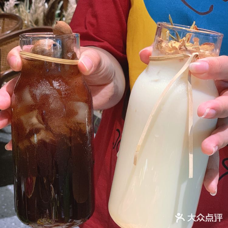 不用去云南，上海也有山野火锅咯！