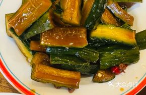 Crunchy Cucumber with Sesame Oil