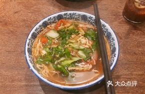 Tomato Bamboo Shoot Meat Noodles