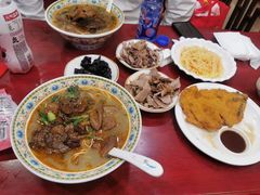 -金杨拉面王小吃面馆·牛三宝面·红烧牛肉粉