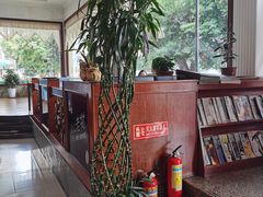 -OLD TREE老树咖啡·西餐厅(台山人工湖店)