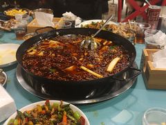 -鸿顺老铁锅美蛙鱼府(解放碑店)