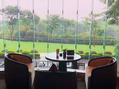 -隐秀山居酒店大堂吧