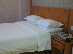 -维也纳酒店(广州南站汉溪长隆地铁站万博地铁站店)