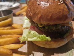 -三勾JJJ Burger&Coffee(梅溪湖店)