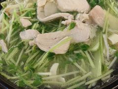 -丽虹云南过桥米线(兴工街店)
