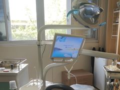 -上海仁爱医院口腔科 · 种植