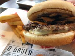 蘑菇牛肉汉堡-FATBURGER 特富客汉堡(外交公寓店)