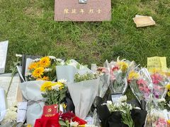 -龙华烈士纪念馆-停车场