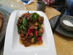 -山珍王国·云南野生菌石锅鱼