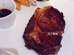 -广州塔卢特斯法国旋转餐厅