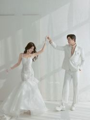 -莫兰迪婚纱摄影