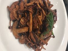 -亢龙太子酒轩(东湖店)