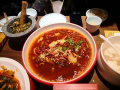 -有红鸡毛店·川菜(建设路店)