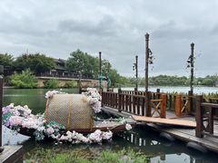 -茅山东方盐湖城景区