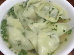 汤馄饨-潘国仙耳光馄饨(黄家阙路店)