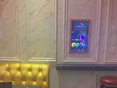 -皇马纯KTV·量贩·聚会(民治店)