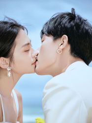 -现代经典婚纱摄影