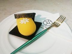 芒果酱慕斯蛋糕-西檬树SIMON·T轻奢蛋糕(大东方Max店)