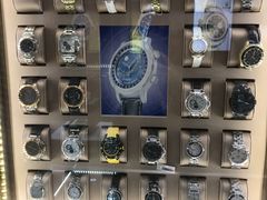 -亨得利名表服务中心(上海湾店)