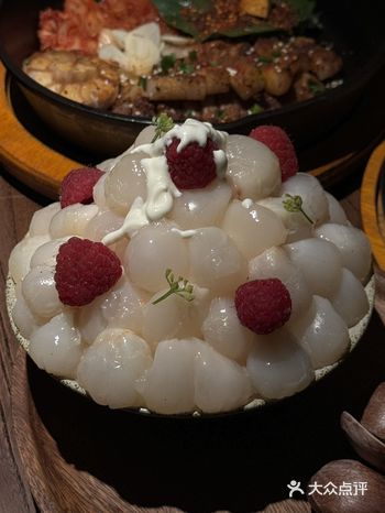 终于吃上排队王need了！！好吃啊 .