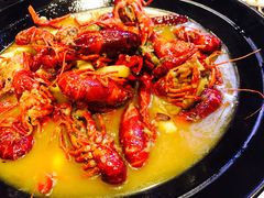 -虾弄弄海派小龙虾·牛羊蝎子火锅