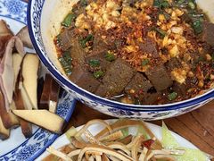 蒜子辣羊血-朱秀英梆梆肉葫芦头(琉璃街店)