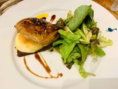 鹅肝配沙拉-Le Comptoir de la Gastronomie
