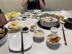 -煲王粤菜餐厅(中侨中心店)