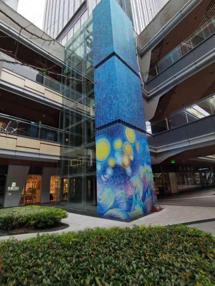 星光里商业街-"疫情期间路过这个年前还时不时来逛一逛的地.