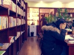 境自在悦读馆(武汉境自在书店)-武汉境自在書店