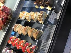 -Dough&Joe团憩(瑞虹天地月亮湾店)