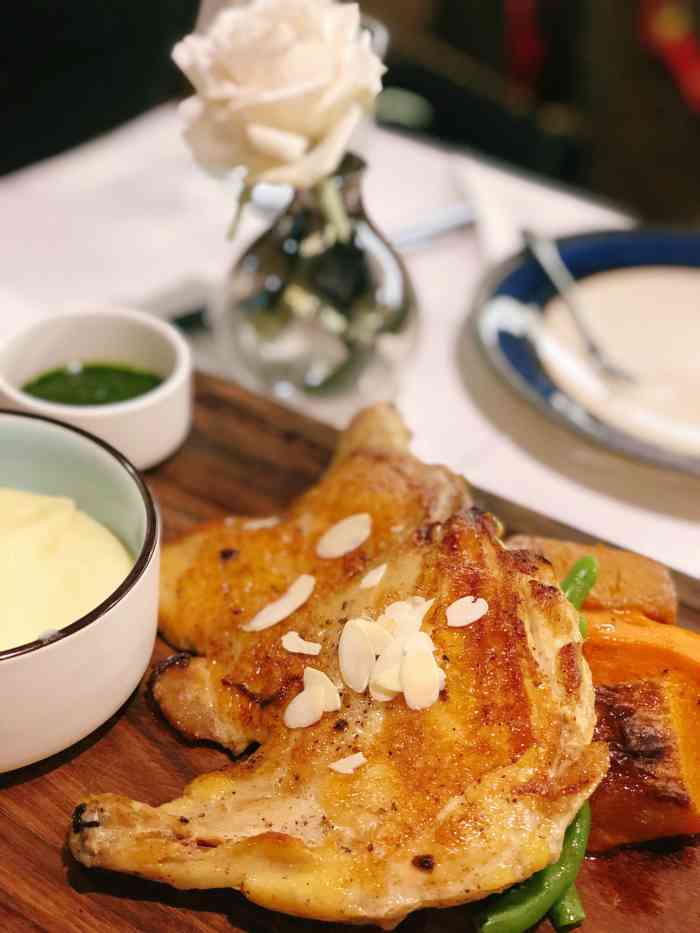 chezlouis喜乐意西餐厅(静安寺店)