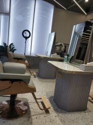 -PE SALON 