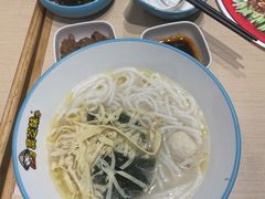 -灵芝妹子海鲜米线(凯德和平广场店)