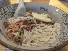 -俏凤凰(美林M·LIVE天地东座店)