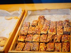 红豆酥-六贤记(杭州龙湖滨江天街店)