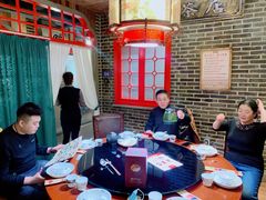-东口码头·烧鸽子·鱼头泡饼·地方菜(金鹰悦城店)