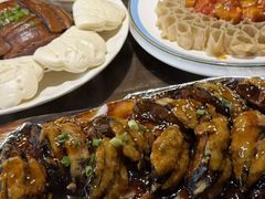 -东口码头·烧鸽子·鱼头泡饼·地方菜(金鹰悦城店)