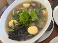 -Chom Cafe and Restaurant