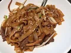 干炒牛河-汤城小厨•粤菜•靓汤(苏州街店)