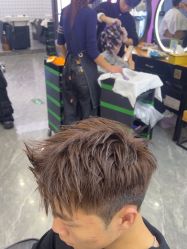 -藤野造型烫染·漂发