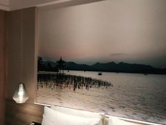 -杭州西湖湖滨银泰亚朵酒店
