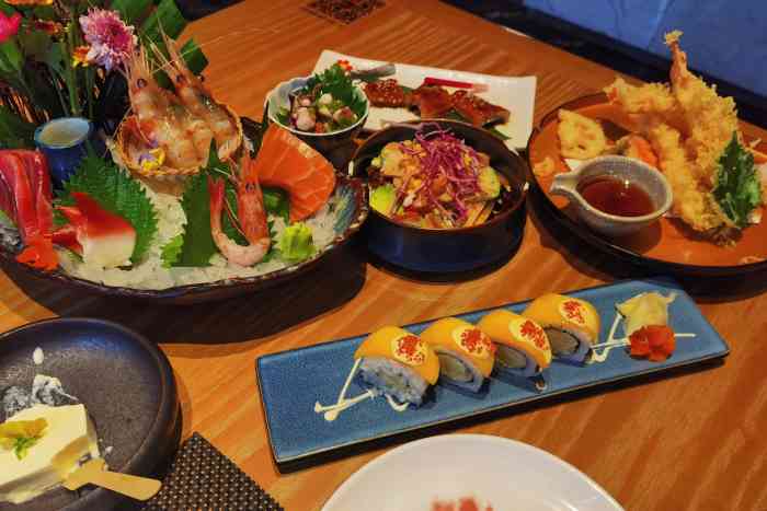 虹料理(京华维景店)-"在酒店的19楼,电梯到 17楼还要自己走.