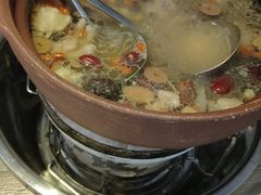 -东记炭炉·海鲜鸡煲(龙华店)