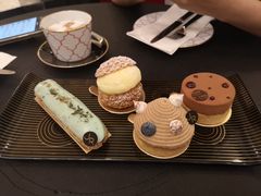 -Salon de The de Joel Robuchon(外滩18号店)