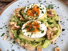 牛油果煮蛋吐司-RAC BAR(安福路店)