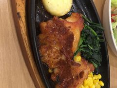 黑胡椒酱浇烤鸡排-萨莉亚意式餐厅(特力时尚汇店)
