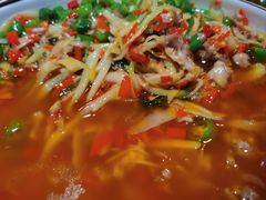 鲜锅兔-邱金小炒·30 年盐帮江湖菜(自贡店)